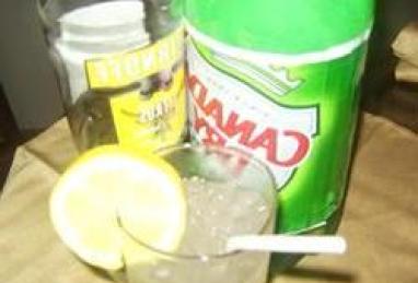 Pineapple Lemonade Spritzers Photo 1