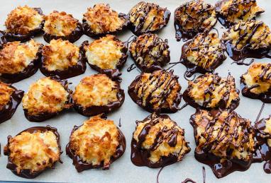 Air Fryer Coconut Macaroons Photo 1