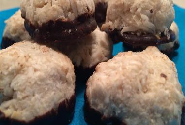 Coconut Vanilla Macaroons (Gluten-Free, Nut-Free) Photo 1