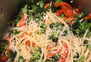 Linguine with Broccoli and Red Peppers Photo 1