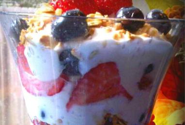 Greek Yogurt Breakfast Parfait Photo 1