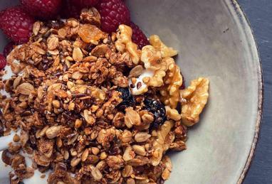 Greek Yogurt Bowls with Granola Photo 1