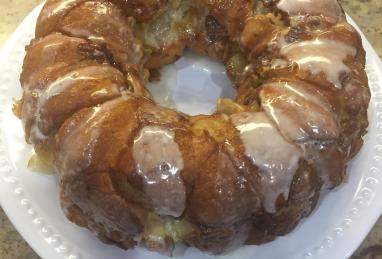 Apple-Walnut Cinnamon Roll Monkey Bread Photo 1