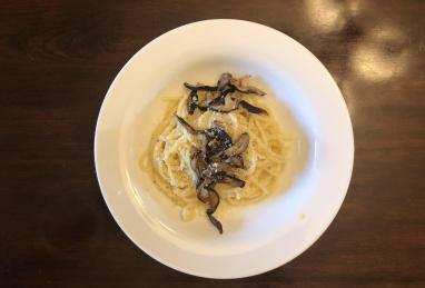 10-Minute Mushroom Carbonara Photo 1