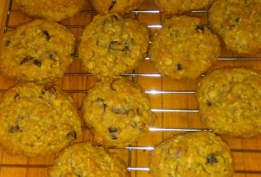 Oatmeal Dried Fruit Cookies Photo 1