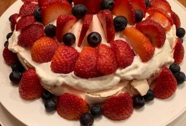 Chef John's Pavlova with Strawberries Photo 1