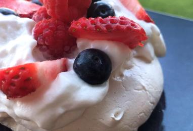 Mini Berry Pavlovas Photo 1