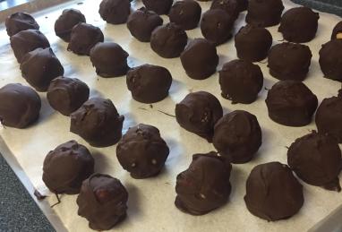 Christmas Peanut Butter Balls Photo 1