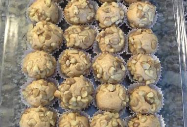 Easy and Fun Peanut Butter Balls Photo 1