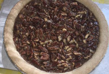 Old-Fashioned Honey Pecan Pie Photo 1