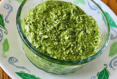 Spinach Walnut Pesto Photo 1