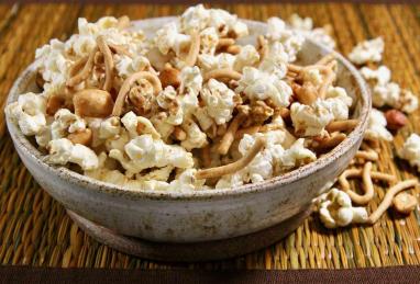 Chinese Popcorn Snack Mix Photo 1