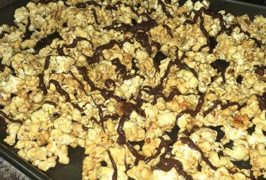 Caramel Chocolate Corn Photo 1