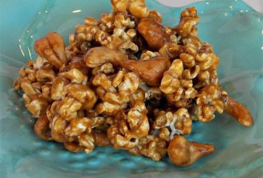 Cashew Caramel Corn Photo 1