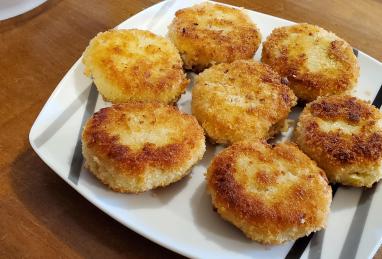 Panko Crusted Mashed Potato Cakes Photo 1