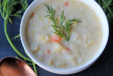 Slow Cooker Vegan Leek and Potato Soup Photo 1