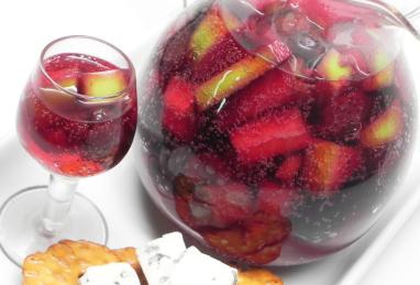 Easy Berry Sangria Photo 1