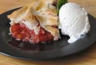 Orange-Kissed Strawberry Rhubarb Pie Photo 1