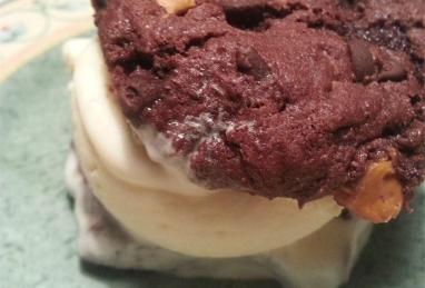 Cookie Ice Cream Sandwiches Photo 1