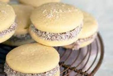 Gluten-Free Sandwich Cookies with Dulce de Leche (Alfajores) Photo 1