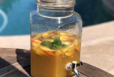 White Peach Sangria Photo 1