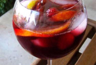 Indian Summer Raspberry Peach Sangria Photo 1