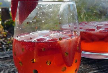 Strawberry Sangria Photo 1