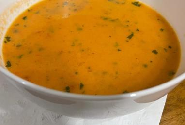 Rich and Creamy Tomato Basil Soup Photo 1