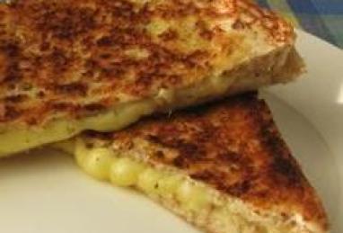 Quick and Easy Grilled Cheese Photo 1