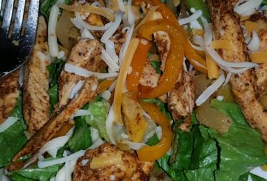 Grilled Chicken Fajita Salad Photo 1