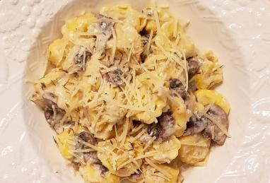 Creamy Mushroom Tortellini Alfredo Photo 1