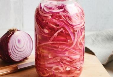 Quick Pickled Red Onions Photo 1