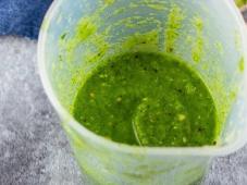 Healthy Green Smoothies with Kiwi and Spinach Photo 5