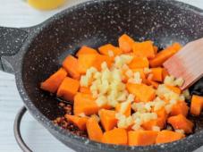 Dhal with Pumpkin and Red Lentils Photo 3