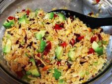 Curry-Mustard Rice Salad with Shrimps and Avocado Sauce Photo 2