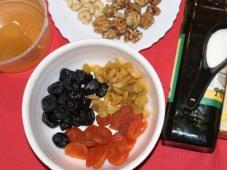 Fruit Salad with Crispy Muesli Photo 2