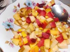 Fruit Salad with Yoghurt and Cranberry Sauce Photo 4