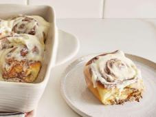 Clone of a Cinnabon Photo 10