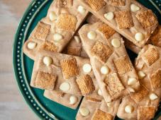 White Chocolate Cinnamon Toast Crunch Bars Photo 4