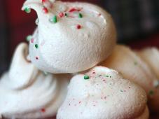 Peppermint Meringues Photo 4