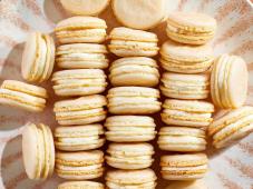 Macarons (French Macaroons) Photo 9