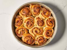 Easy Cinnamon Rolls Photo 8