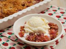 Strawberry Rhubarb Crisp Photo 7