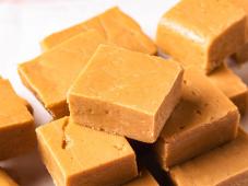 Easiest Peanut Butter Fudge Photo 7