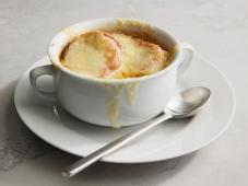 Restaurant-Style French Onion Soup Photo 9