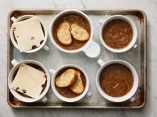 Restaurant-Style French Onion Soup Photo 8