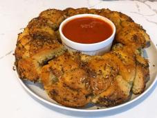 Garlic and Herb Pull Apart Bread Photo 4