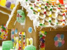 Children's Gingerbread House Photo 11