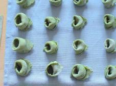 Spinach and Ricotta Tortellini Photo 9