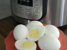 Pressure Cooker Hard-Boiled Eggs Photo 5